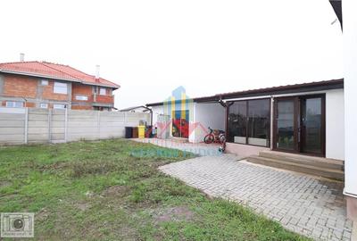 De INCHIRIAT Casa P + 1E, 157 mp  Str. Fermei, Darvari, Ciorogarla, Ilfov, - 21