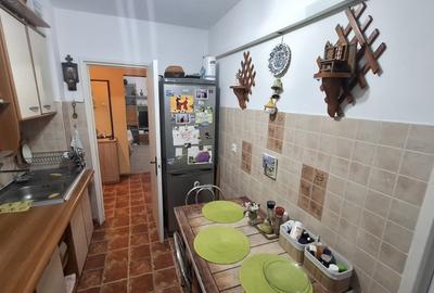 Apartament cu 4 camere decomandat în Titan - 26