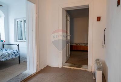 Vanzare casa si teren intravilan, langa A1 - Ungureni/ jd. Dambovita - 4