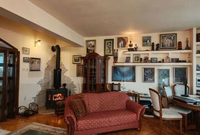 Casă cu 7 camere cu Teren 608 Mp în Central - 15
