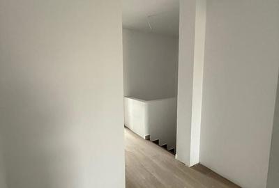 Casă cu 3 camere cu Teren 112 Mp în Central - 10