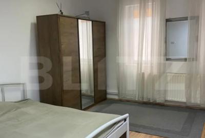 Garsonieră decomandată în Central