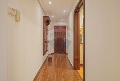 Apartament cu 2 camere de inchiriat in zona Uzina 2 - 6