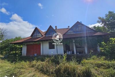 Teren de 6650 mp, în Aroneanu - 4