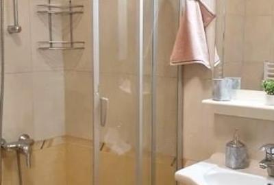 Garsonieră decomandată în Central