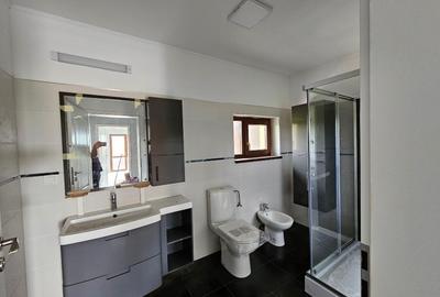 Casă individuală cu 5 camere cu Canalizare în Mărăcineni - 6