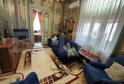 Apartament cu 3 camere semidecomandat, mobilat în Central