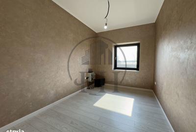 Casă cu 4 camere cu Teren 2561 Mp în Cobadin - 5