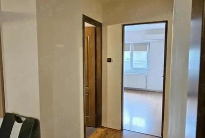Apartament cu 3 camere decomandat în Soarelui - 1