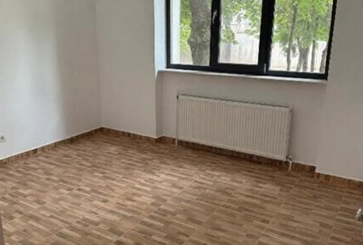 Casă individuală cu 9 camere cu Canalizare în Drumul Taberei - 3