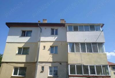 Apartament de vanzare 3 camere decomandat Tabacari - 1