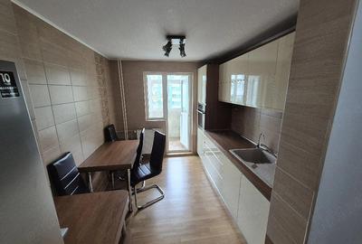 Apartament cu 3 camere decomandat în Rahova - 3