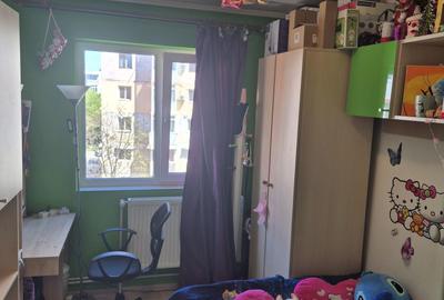 Apartament cu 3 camere semidecomandat în Craiovița Nouă - 7