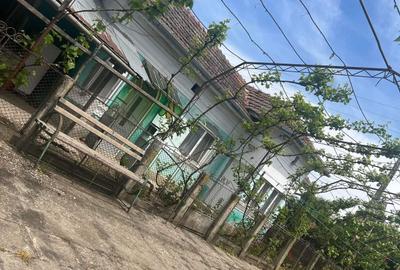 Casă cu 4 camere în Central - 1