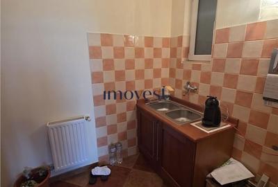 Apartament cu 3 camere decomandat în Central - 6