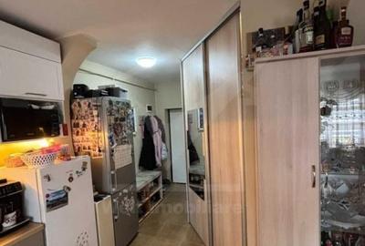 Apartament cu 3 camere semidecomandat, mobilat în Florești - 5