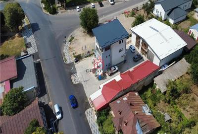 Spațiu comercial, de 90 mp, în Central - 4