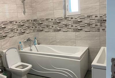 Casă cu 4 camere cu Teren 1400 Mp în Central - 8