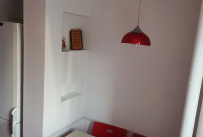 Apartament cu 3 camere semidecomandat în Basarab - 1