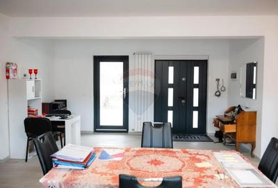 Casă cu 5 camere cu Teren 4242 Mp în Lunca (Vânători-Neamț) - 13