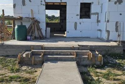 Casă cu 4 camere în Ișalnița - 2