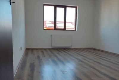 Apartament cu 3 camere, 70 MP - Metrou la 600 m - - 10