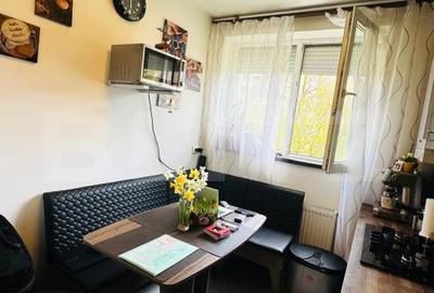 Apartament cu 2 camere semidecomandat în Tractorul