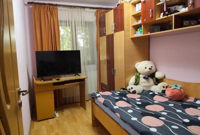 Apartament cu 4 camere decomandat în Canta - 4