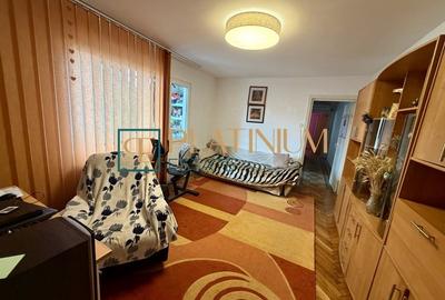 Apartament cu 3 camere semidecomandat, mobilat în Circumvalațiunii