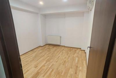 Birou, de 130 mp, în Central - 2