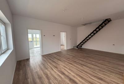 Duplex pe parter, despărțit prin baie, 3 camere, Posibilitate de mansardare - 6