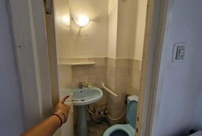 Apartament 3 camere - Comanesti, central. - 10