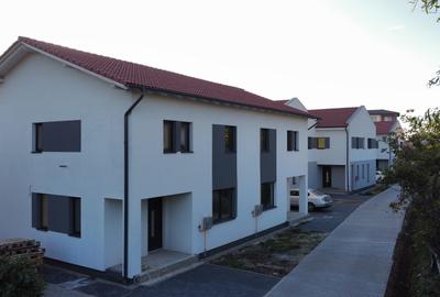 Duplex exclusivist cu drum privat! - 1