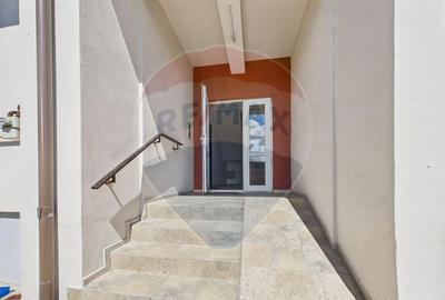 Apartament cu 3 camere semidecomandat în Chitila - 2