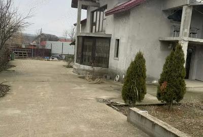 Casă cu 4 camere cu Teren 1590 Mp în Poșta Câlnău - 2