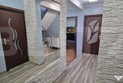 Casă cu 5 camere cu Teren 336 Mp în Central - 3