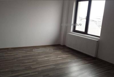 Apartament cu 3 camere decomandat în Ozana - 3