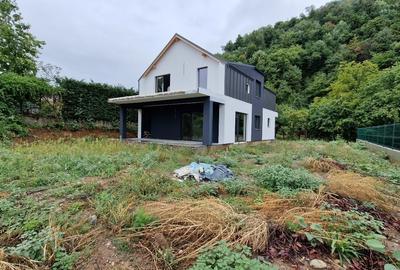 Casă individuală cu 4 camere cu Canalizare în Săsar - 3