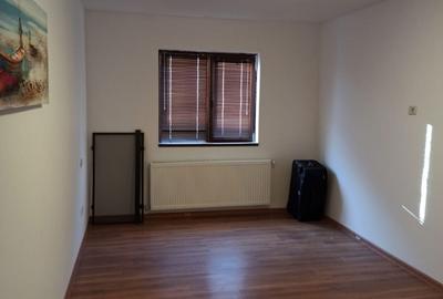 Casă cu 4 camere în Domnești - 2