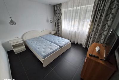Apartament cu 3 camere în C5 - 12