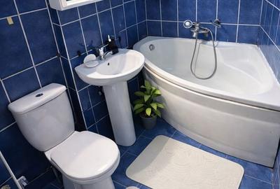 Spațiu comercial, de 85 mp, în Central - 6