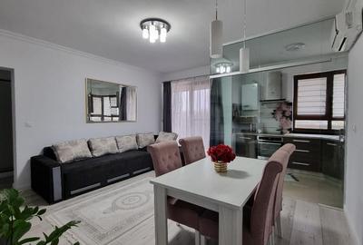 Apartament cu 3 camere semidecomandat, mobilat în Botizului