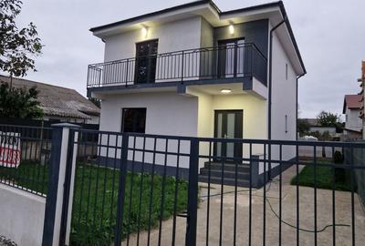 Casă cu 4 camere în Exterior Vest - 2