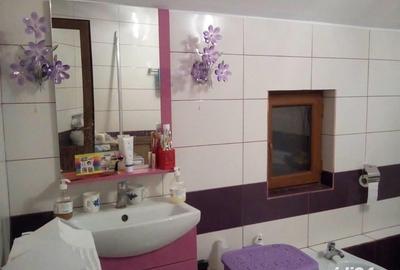 Casă cu 4 camere cu Teren 500 Mp în Odaia Manolache