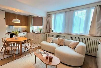 Apartament cu 2 camere semidecomandat, mobilat în Central
