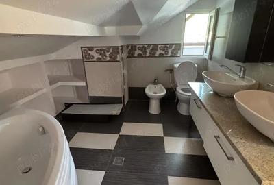 Casă cu 3 camere în Central - 3