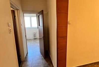 Obor-metrou, vanzare 2 camere decomandat, etaj 5, - 11