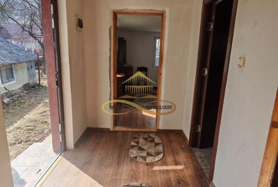 Casă individuală cu 2 camere cu Canalizare în Parava - 10