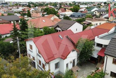 Casă cu 18 camere cu Teren 730 Mp în Central