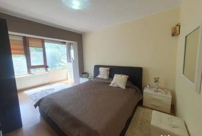 Apartament cu 3 camere decomandat în Central - 4